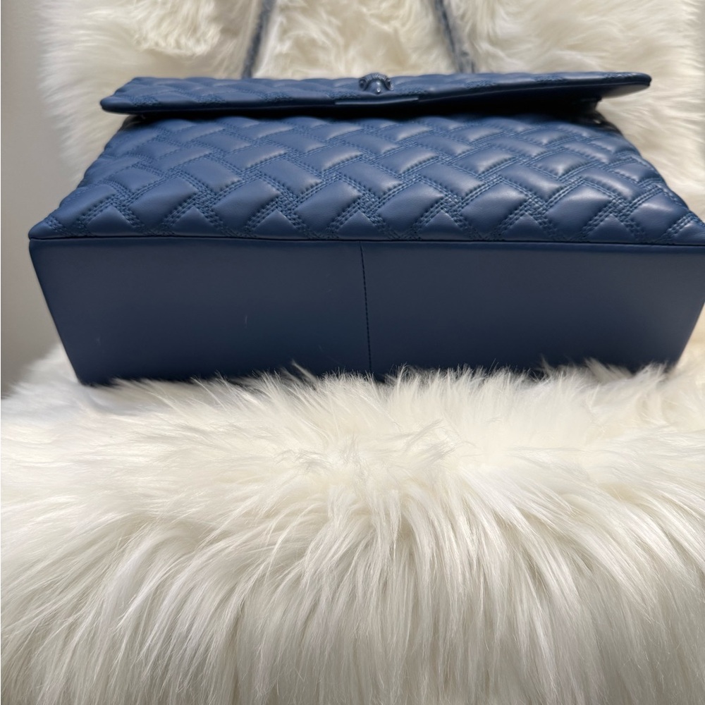 Kurt Geiger Quilted Shoulder Bag in Blue - Picture 4 of 9